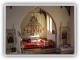 Der altar in der Kirche zur Hl. Barbara in Lalkowy